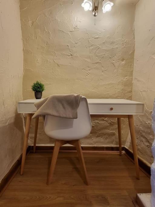 Yr Hen Efail Villa Ederyn Buitenkant foto
